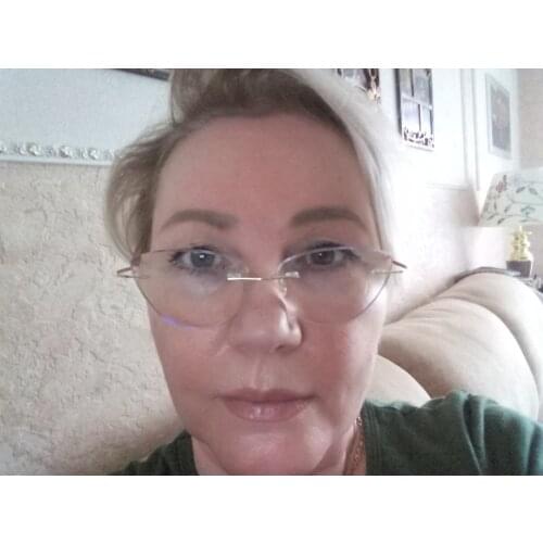 Cat Eye Reading Glasses Women Anti-blue Ray Ultralight Prescription Presbyopia Eyeglasses Titanium Alloy Spectacels Frame +1.50