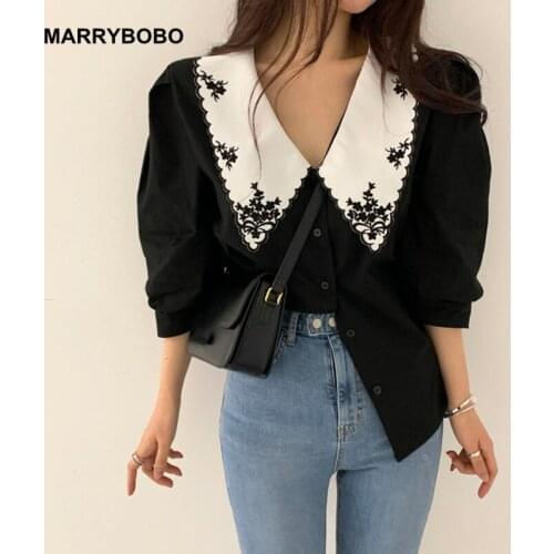 Vintage Korean Loose White Shirts Women Spring Summer Floral Embroidery Blouse Shirt 2021 Elegant Puff Sleeve Office Tops