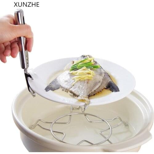 XUNZHE Kitchen Gadgets Multi-function Stainless Steel Ttake Bowl Clip Anti-scalding Dish Clip Microwave Oven Ttool Bottle Opener