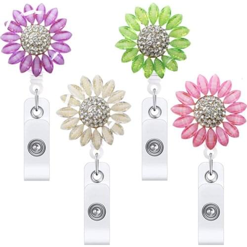 Cute Flower Retractable Badge Reel Nurse Exhibiton Id Name Card Badge Holder Students Doctor Id Card Holder Keychain Car Pendant