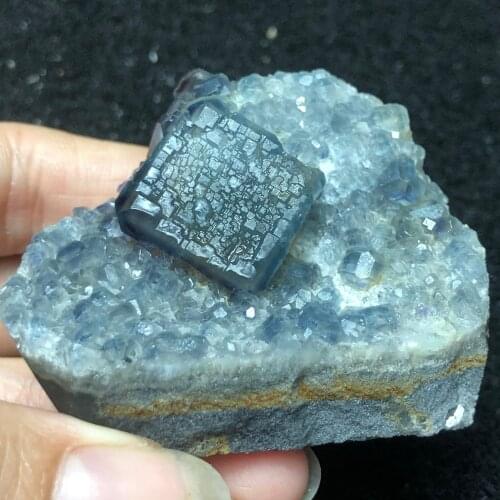 110.6g natural blue-green fluorite mineral ring vein healing teaching specimen stone decoration collection ornaments