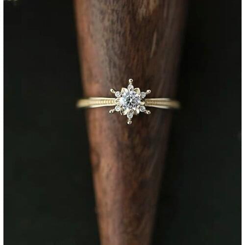 Luxury Female Crystal Snowflake Ring Trendy Gold Color Thin Engagement Ring Classic White Round Zircon Wedding Rings For Women