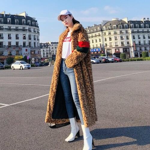 Women Winter Luxurious Leopard Fur Coat Warm Long Parkas Female Turn Down Collar Plush Coat Plus Size Faux Fur Jacket ZY19