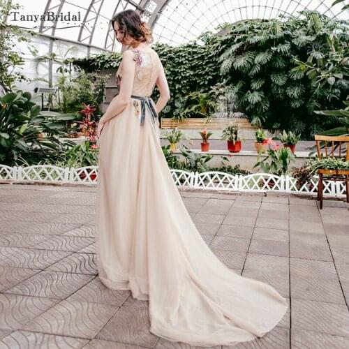 Champagne Tulle Wedding Dresses Lace Appliques A Line Bridal Dresses Romantic Unique Bohemian Vestido De Noivas DW126