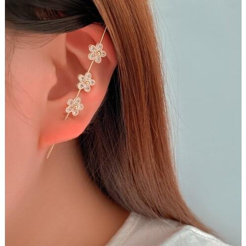 High Quality Plum Blossom Piercing Jewelry Dangle Earrings Flower Ear Bone Clip Ear Women Cubic Zircon Korean Fashion