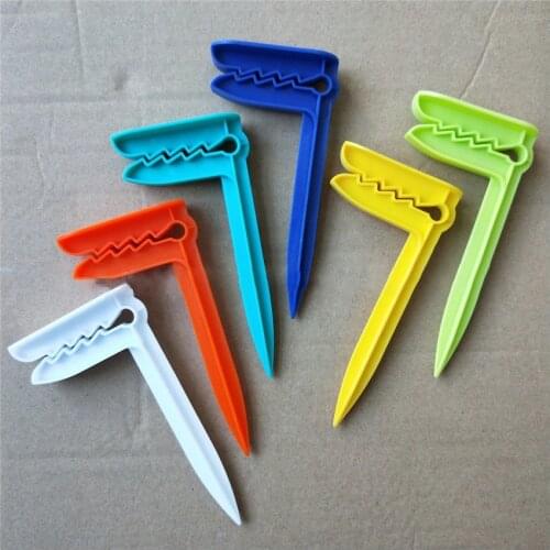1PC PP Portable Beach Towel Clip Multi-function Camping Mat Picnic Cloth Clamps For Outdoor Clothes Pegs Clips 15.2*7.4*2.9cm