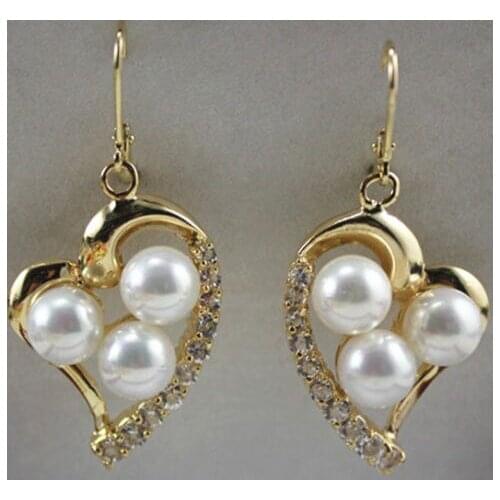 Beautiful 8mm White Pink Black Red Blue yellow Shell Pearl Heart Earrings