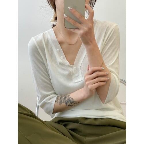 100% Cotton Korean Button Thin Basic T Shirts Women Solid V Neck Half Sleeve Female Tops Summer 2021 Casual Slim Fit Ladies Tees