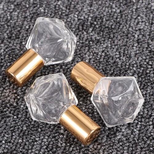 3pcs 8ml Mini Glass Roll-on Bottles Alloy Cover Refillable Essential Oils Bottle Travel Empty Cosmetic Containers Perfume Bottle