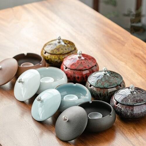 NEWYEARNEW Retro Ceramic Ashtray With Lid Car Ornament Vintage Creative Home Furnishing Decoration Valentine Gifts