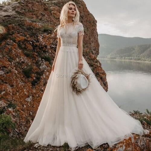 2021 Bohemia A Line Wedding Dresses Short Sleeves Vestido De Noiva O Neck Open Back Lace Appliques Bridal Gowns Sweep Train