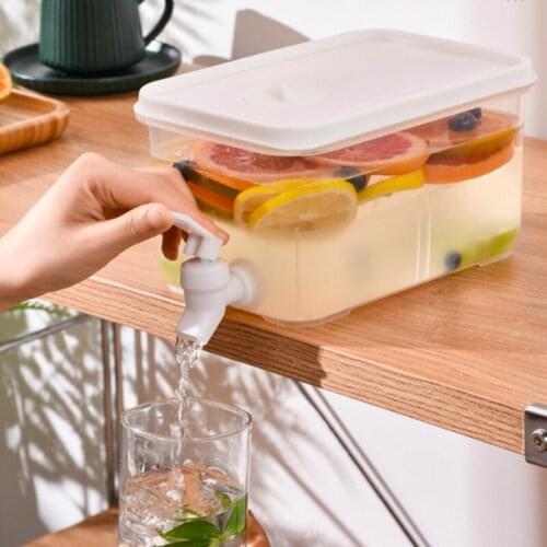 Plastic Water Can Tank With Faucet Cold Kettle Refrigerator Fruit Teapot Summer Lemonade Bottle Ice Water Cool Bucket Drops