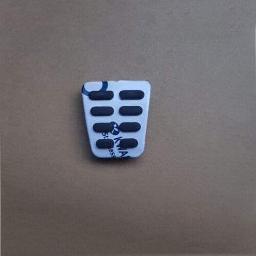 1PCS Brake Clutch Pedal Cover Pad For Hyundai Manual ACCENT Sonata SantaFe I20 I30 40 IX20 IX35 FOR Kia 32825-36000 3282536000