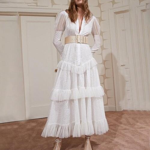V neck lace New stitching long sleeved show thin cultivate morality dress female temperament of pure color cake