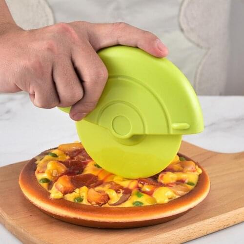 Pastry Dough Cutter Pizza Pie Decoration Gadget Plastic Roller Wheel Cutter Crust Noodle Roll Fancy Rolling Dough Cutter