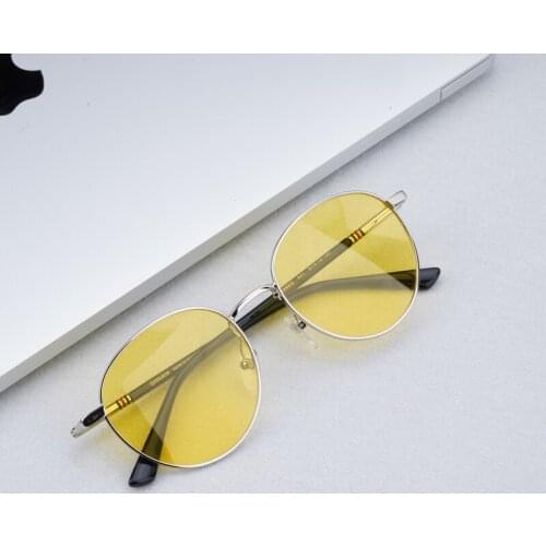 Woman Sunglases 2020 Night Vision Glasses Sunglasses Women Yellow Lens Spring Legs Vintage Round Sunglasses for Men Polarized