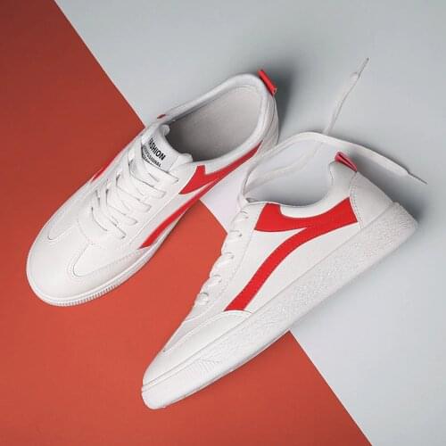 Lightweight Cheap Men Casual Shoes White Lace Up Low-Cut Flyweather Men Shoes 2019 Classic Trainers Comfortable Running Shoes