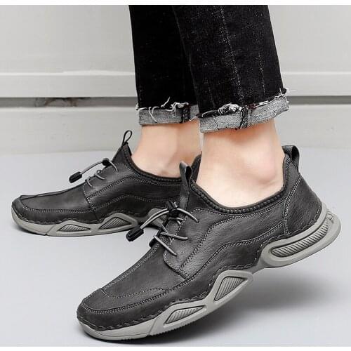 Men Casual Moccasins Slip on Sneakers Men Fashion Genuine Leather Breathable Comfy Driving Leisure Male Footwear Sneakers