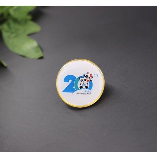 Badge Custom Metal Badge Enamel gold-plated personality badges are made for processing