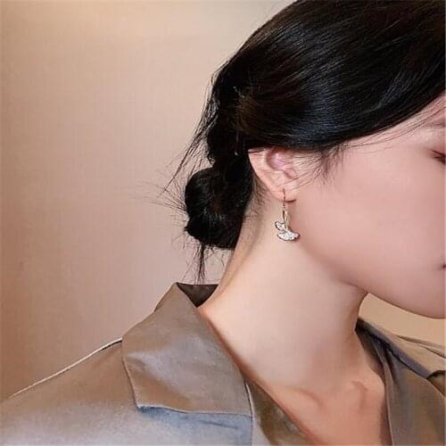Fashion Temperament Leaf Crystal Drop Earrings Gold Earrings for Women Party Female Jewelry