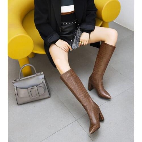 Foreign trade large Martin boots womens European and American show alligator sleeve thick heel pointed high tube knee length bo