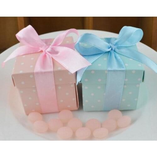 50 x European Style Pink / Blue Square Polka Dots Wedding Favors Candy Boxes Baby Shower Party Valentines Gift Box With Ribbons