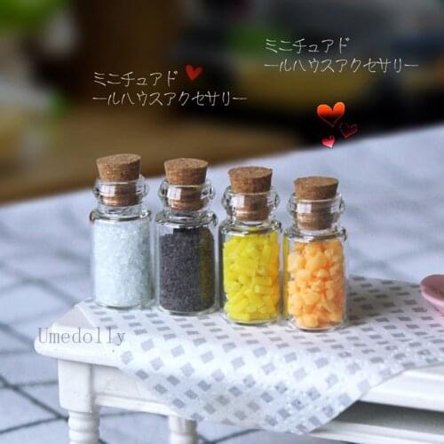4pcs/set 1/12 Dollhouse Miniature Simulation Glass Seasoning Bottle Pretend Play Kitchen Restaurant Mini Doll Food Toy