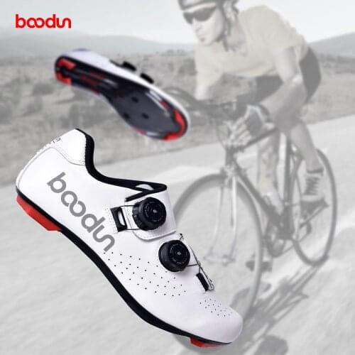 BOODUN Reflective Men Road mtb Bike Shoes Carbon Fiber Sole Ultralight Cycling Shoes Self-lock Triathlon Bicycle Racing Shoes