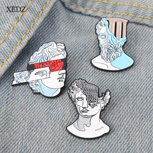 XEDZ 2021 New Cartoon Art Sculpture Enamel Pendant Famous Building Damaged Head Sculpture Art Badge Jewelry Gift