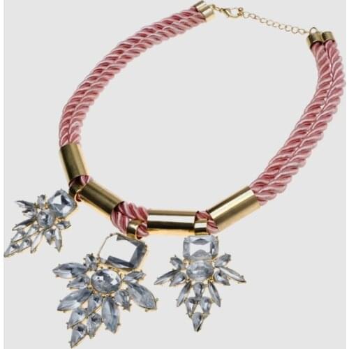 Amorita boutique flower pendant pink rope necklace