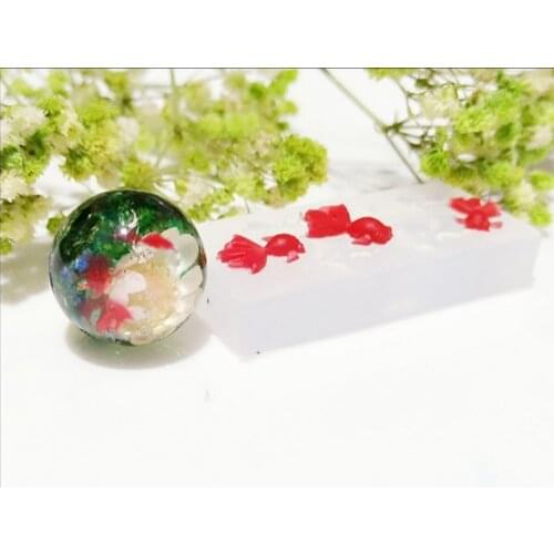 1pcs Different sizes of Scrub small goldfish Liquid silicone mold DIY resin jewelry mold for jewelry making filling