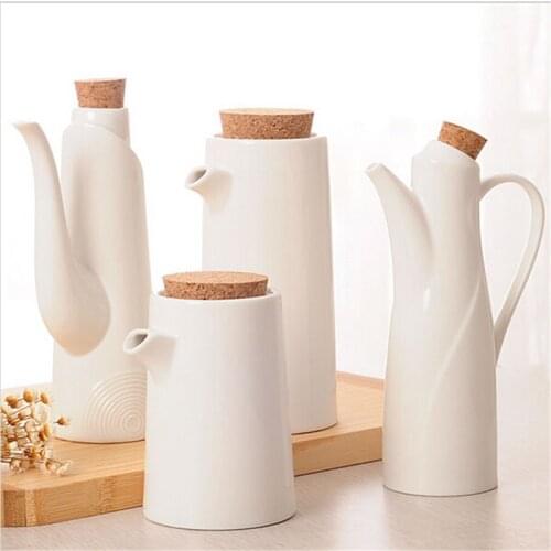 Seasoning bottle simple kitchen white sauce pot ceramic kitchen supplies household goods