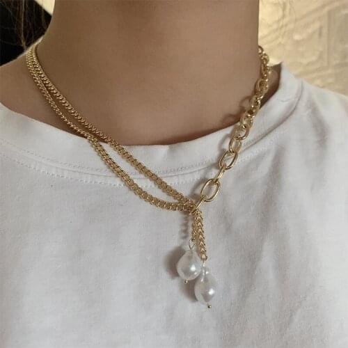 VSnow Minimalist Asymmetry Chunky Chain Pendant Necklace for Women French Faux Pearl Double-Layer Gold Metal Necklace Jewelry