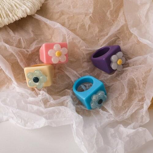 Trendy Colourful Resin Acrylic Ring For Women Korean Creative Geometric Square Irregular Rings Jewelry Ins Ring Vintage Romantic