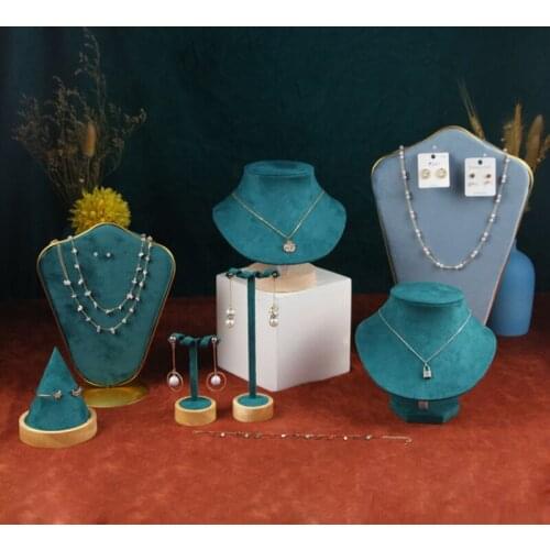 Luxury Green Velvet Jewelry Display Storage Rack Holder for Necklace Earrings