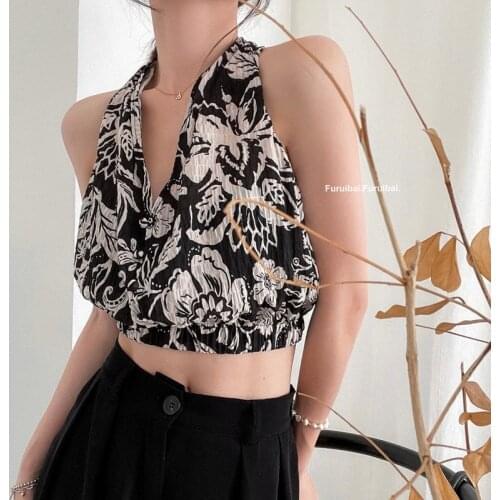 Hanging-neck spice girls wear sleeveless bottoms outside womens clothing and wear short summer beautiful back suspenders underw