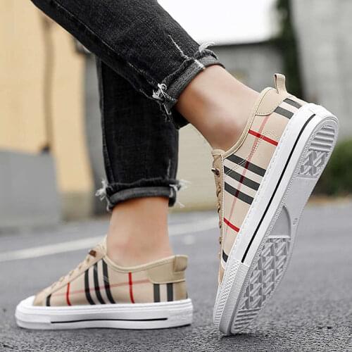 Cheap Man Sports Hompre White Sneakers Man Sheos Shoes Sport Boys Large Brand Men Running Shoes Breathable Laceless Tennis Shose