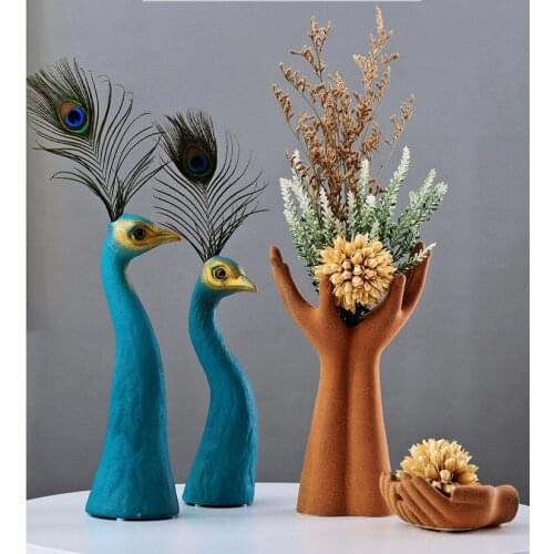 EUROPEAN CREATIVE PEACOCK HAND VASE CERAMIC ORNAMENTS HOME LIVINGROOM HOLDING FLOWERS FIGURINES CRAFTS OFFICE DESKTOP DECORATION