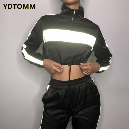 Two piece set crop top and pants 2021 streetwear reflective tracksuit jogging femme 2 piece sets striped pants womens outfits