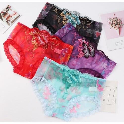 3 Pieces / Bag Fashion Embroidery Mesh Ladies Underwear Seamless Printing Sexy Hot Transparent Lace Briefs