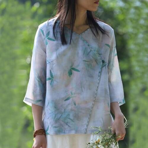 Johnature Women Ramie Print Floral Shirts Vintage Loose Blouses Embroidery Spring Tops V-Neck Seven Sleeve Female 2021 New Shirt