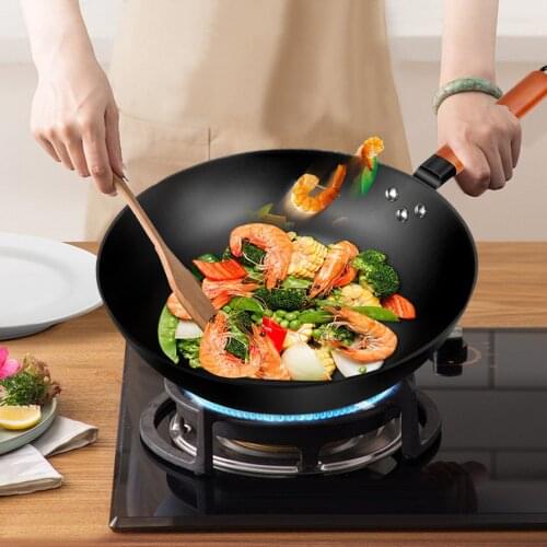 Handmade Cast Iron Wok Frying Pan Cooker Non Stick Cooking Soup Stock Pan Kitchen Cookware Gas Stove Induction Cooker Universal