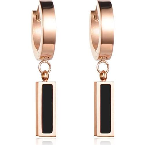 Fashion White & Black Shell Hoop Earrings For Women Rose Gold Color Titanium Steel Female Earrings Jewelry JE17044