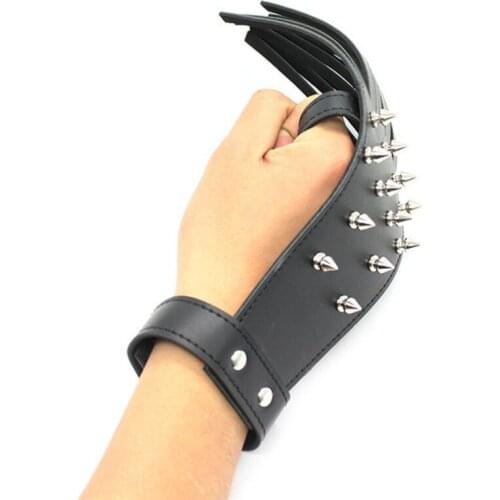 Adult Game Spanking Paddle PU Leather Flogger Whip Sex Bondage Products For Couples Spanking Flogger Whip With Rivet PG0021