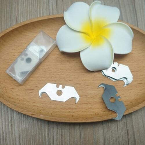 PlumHOME Souvenir Swords