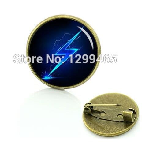 Blue Bolt brooches Elegant Design Electrical arc badges Novelty Interesting cartoon pin C 863