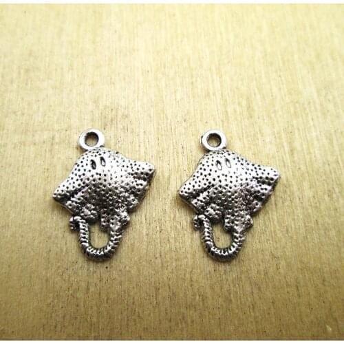 30pcs- 15x17mm Stingray Charms Antique Tibetan silver Stingray Charms pendant DIY necklace/ bracelets charms antique silver tone