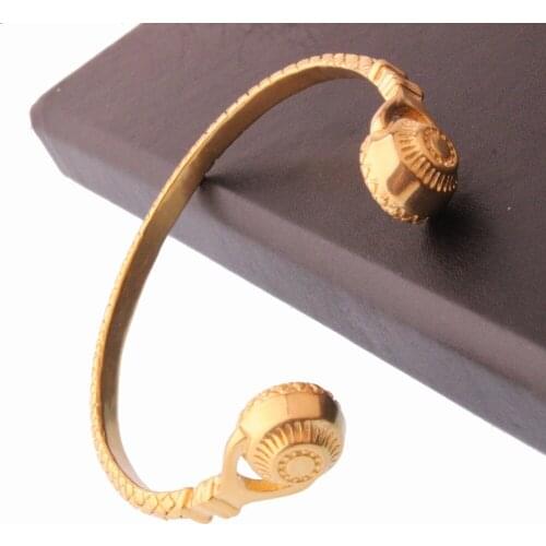 Personality Design Stainless Steel Charming Gold 3D Headset Cuff Bangle Bracelet Mens Womens Biker Daily Wristband Jewelry