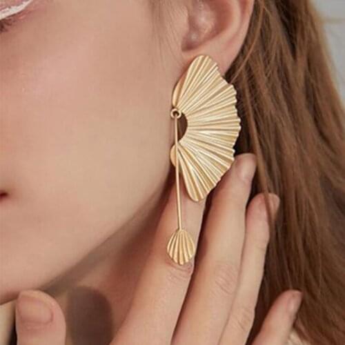 Best Lady Fashion Sector Drop Earrings for Women Boho Metal Maxi Gold Color Hanging Pendant Earirngs Accessories Jewelry Gifts