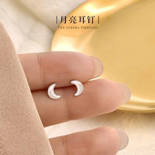 Fashion Punk Moon Stud Earrings Minimalist Geometric Modeling Silver Plated Womens Birthday Party Exquisite Jewelry Accessories